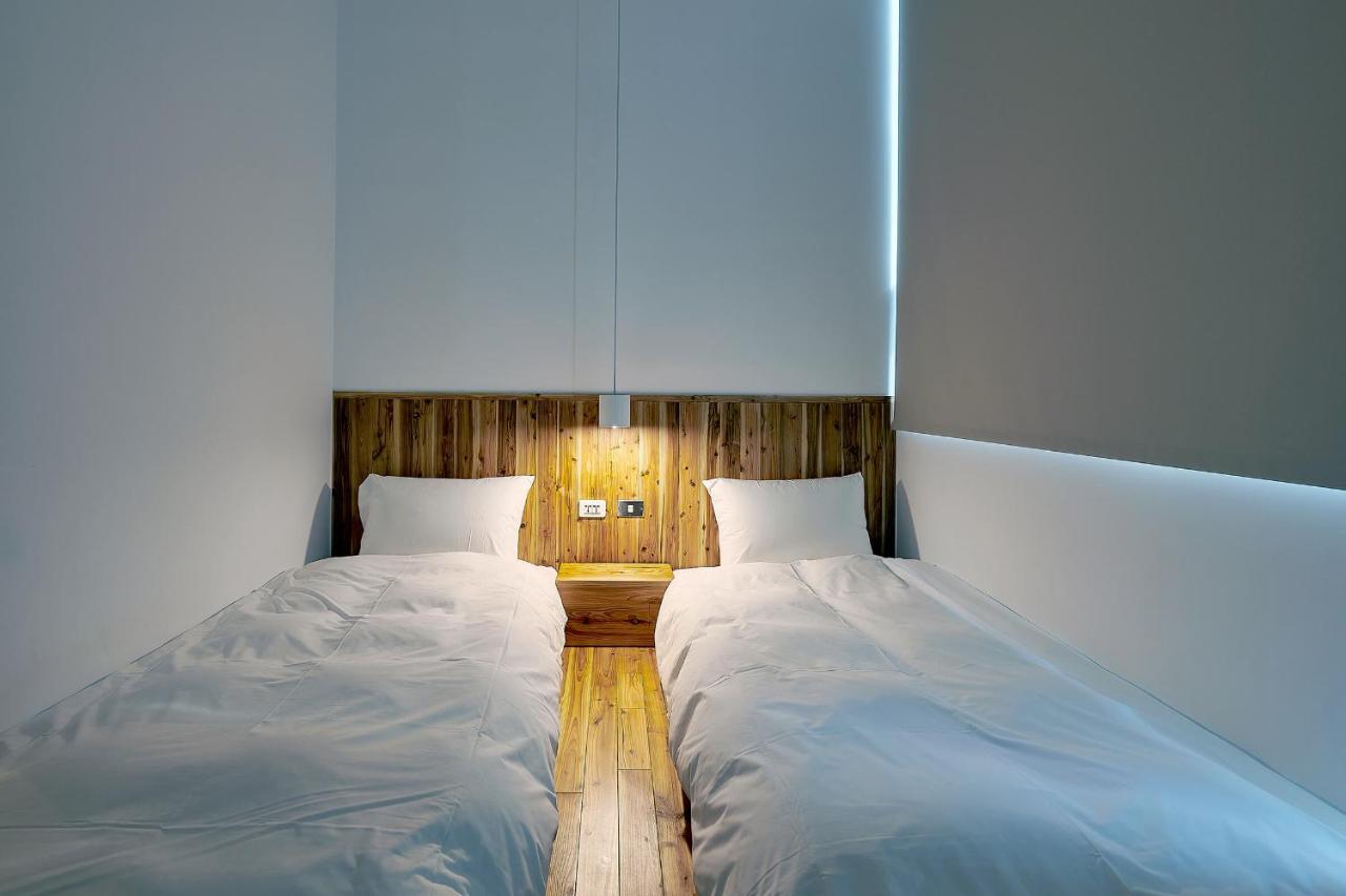 Star Hostel Taichung Parklane Экстерьер фото